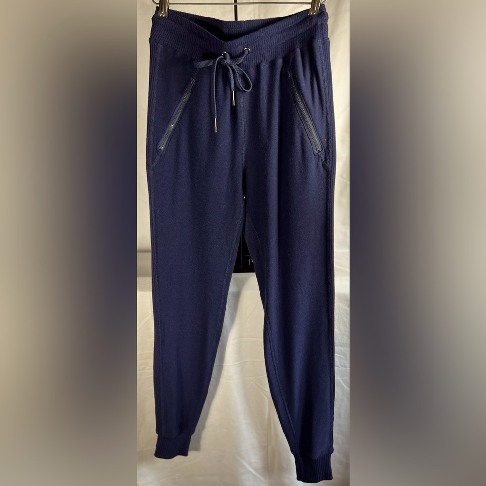 ALALA Rise Joggers - Picture 3 of 4